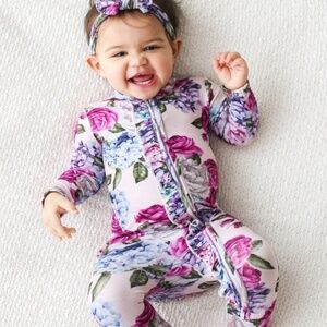 POSH Peanut ruffle zippy footie outfit ( Monroe print I believe )